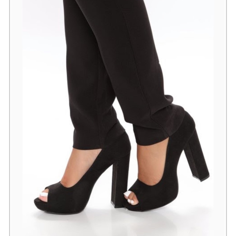 Fashion Nova black heels 😍